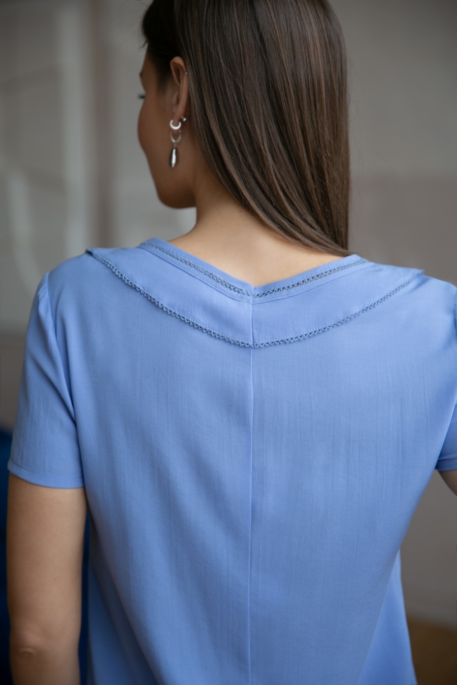 Леона, блузка из 100% вискозы с воланом и строчкой-мережкой Ритини