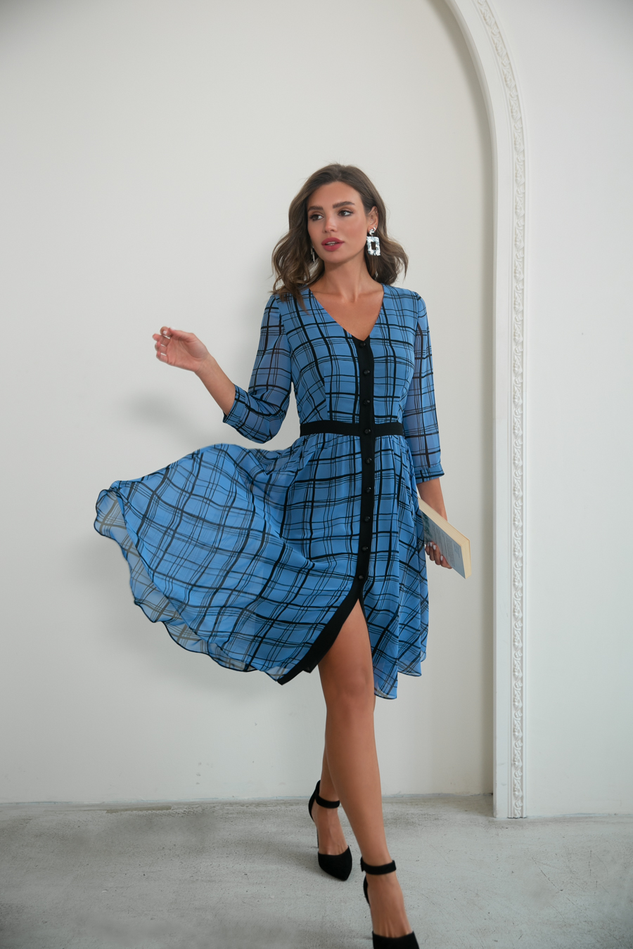Феллини, шифоновое платье с контрастной отделкой и летящей юбкой, 2 цвета от Ритини