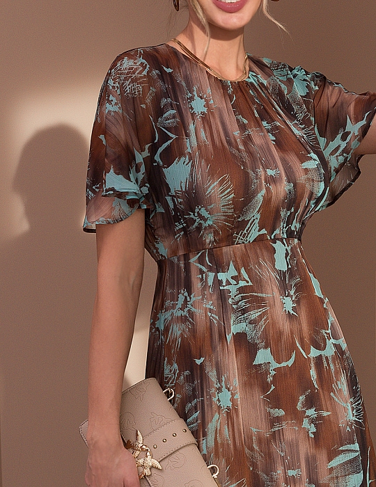 Мэрис, силуэтное шифоновое платье миди цвета шоколада с акварельными цветами, на подкладке. от Ритини