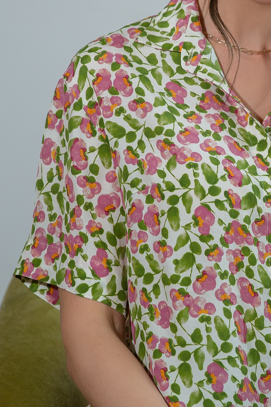 Кларити.1 блузка свободного кроя с супатной застежкой с цветочным принтом Ритини